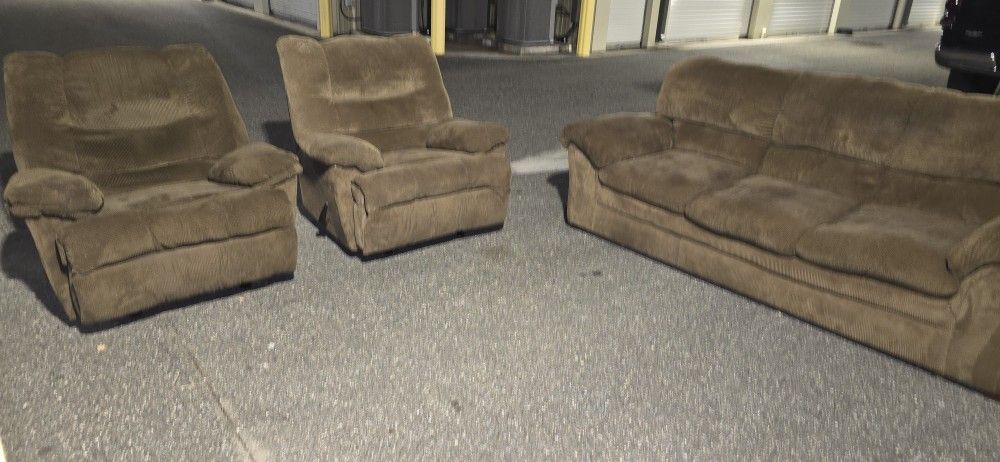 Sofa & two Rocker reclainer set (DELIVER OPTION)
