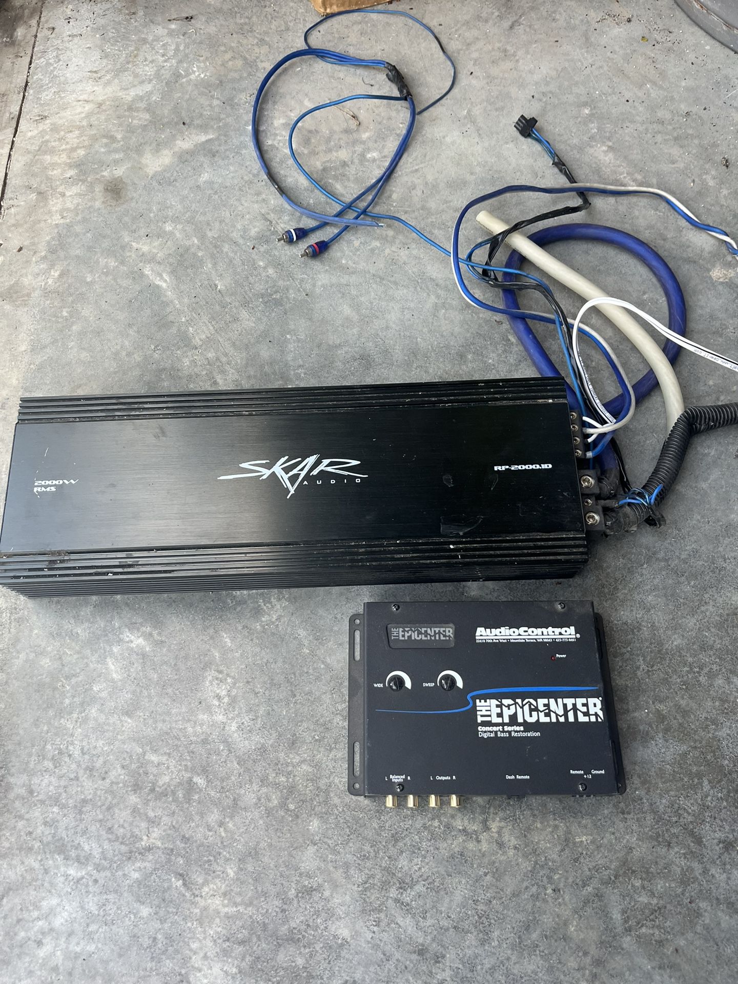 Skar 2,000 Wats Amp And Epic Center