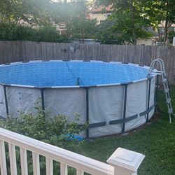 18 Foot Pool With Accessories