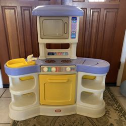 Little Tikes Kitchen Set