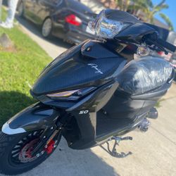 Brand New Scooter Mooped