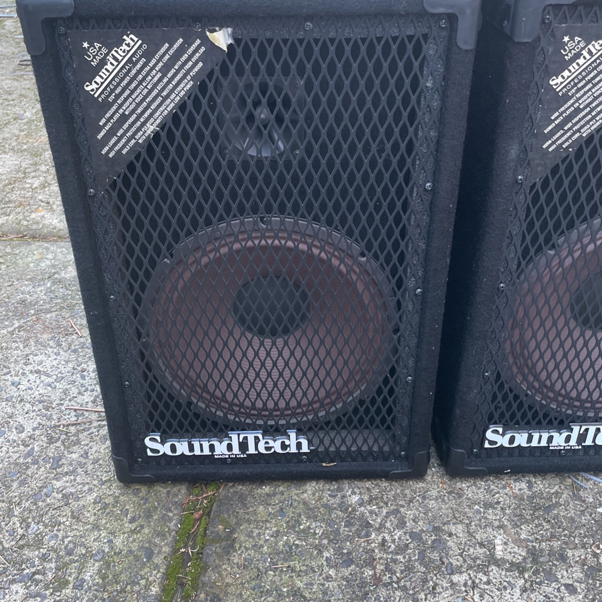 2 Speakers Sound tech Professional Audio High Power Components And Power Mixer 4110