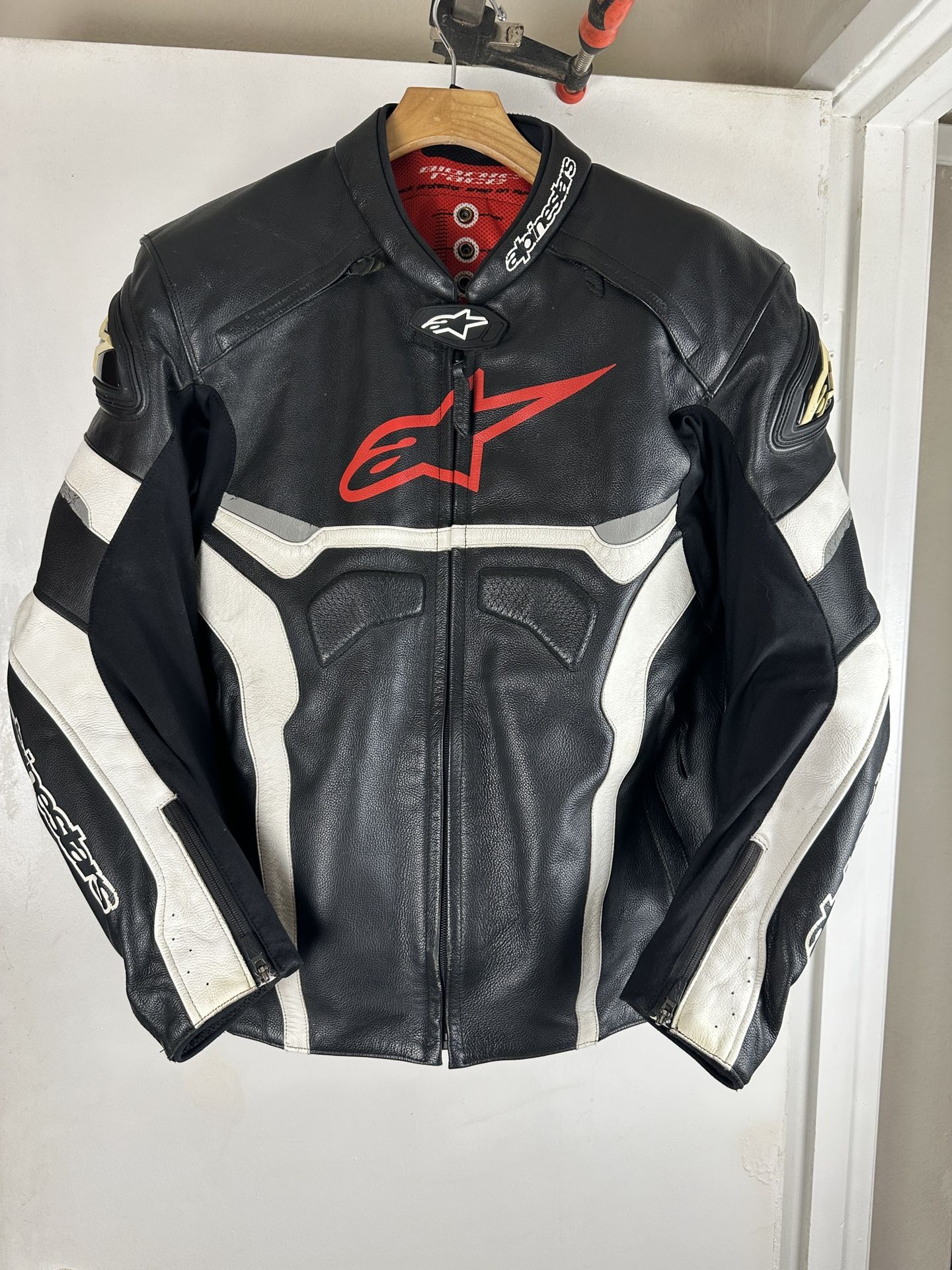 Alpinestars CELER Leather Motorcycle Jacket – Race Fit