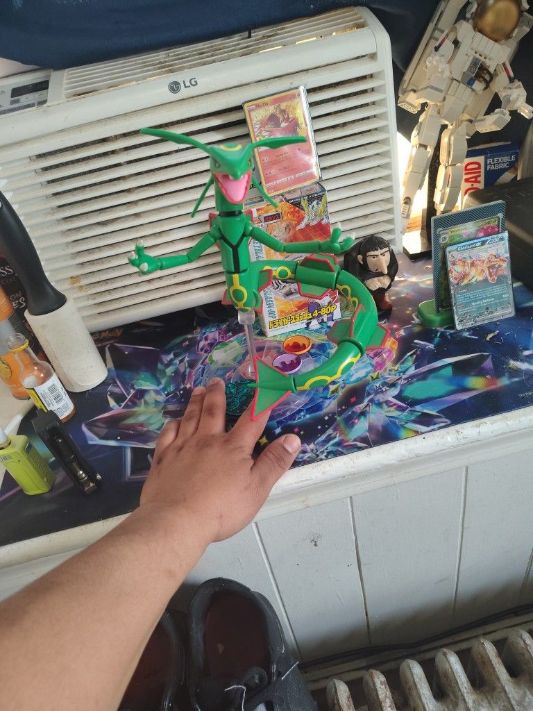 Rayquaza Figure With Stand