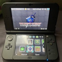 New 3DS XL Modded - Near Mint Condition.