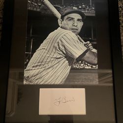 Yogi Berra Autographed Index Card and 8”x10” Photo