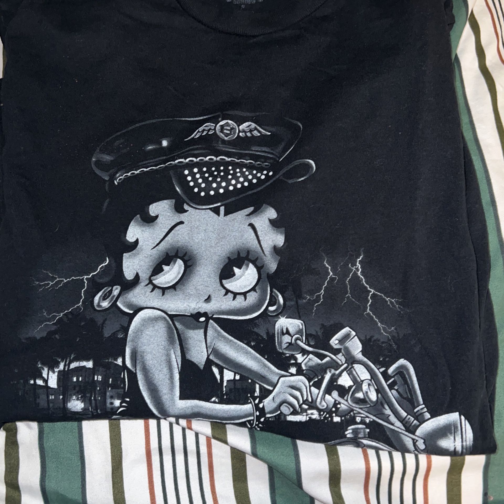 betty boop shirt. for Sale in Diamond Bar, CA - OfferUp