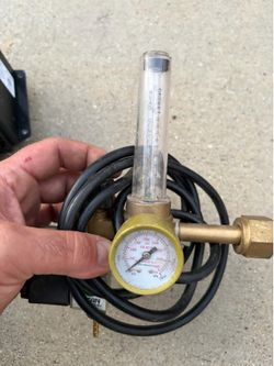 Co2 meter, co2 tank ppm meter, co2 regulator , titan controls