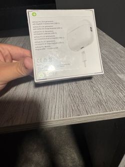 Apple AirPod pros white