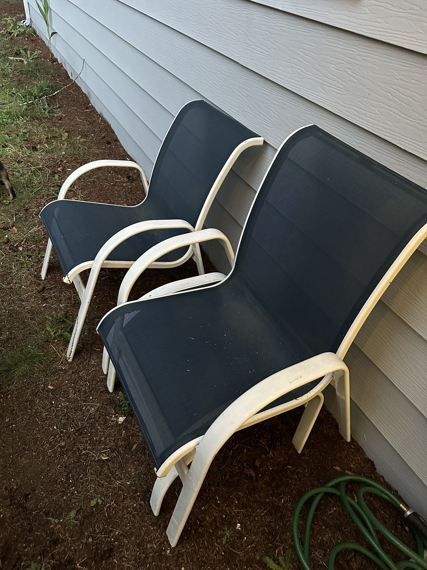Outdoor Table And Chairs