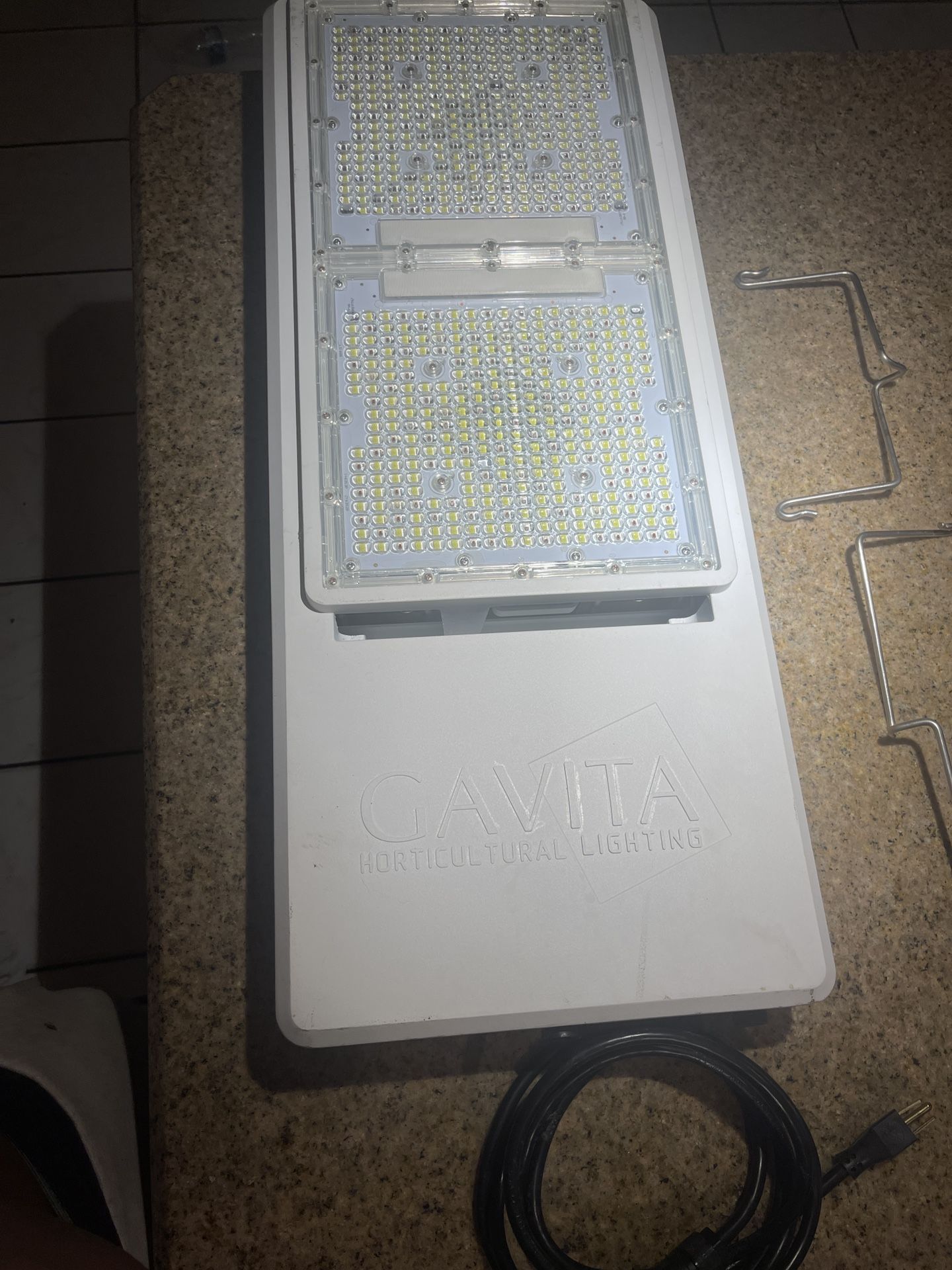 Gavita 1930 E LED With 120 Volt Power Cord And Hangers 