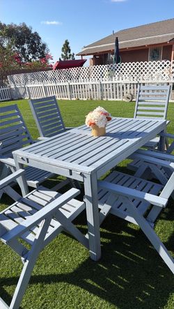 Oak patio table with chairs