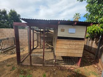 Large Wooden Chicken Coop with Run