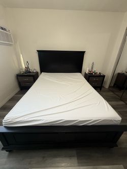 Queen size Bed