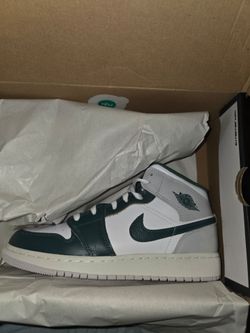 Jordan Air Jordan 1 Mid SE (GS) Unisex Kids US 7Y White/Green Leather FQ8088-103