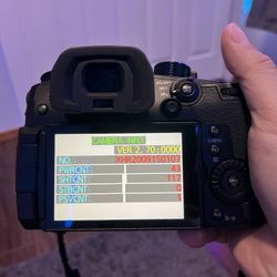 Panasonic LUMIX GH5 Mirrorless Camera with 12 60mm lens