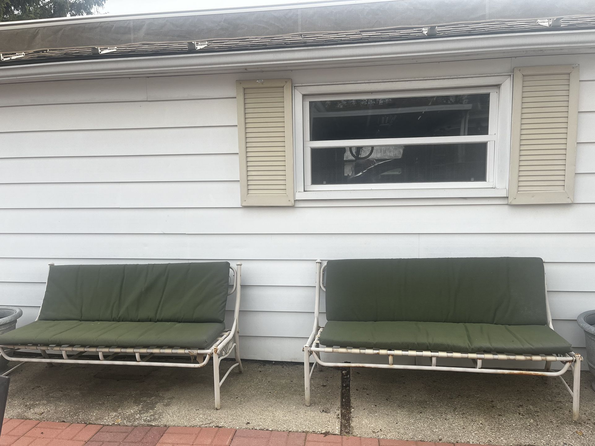 Outdoor Bench Seats 