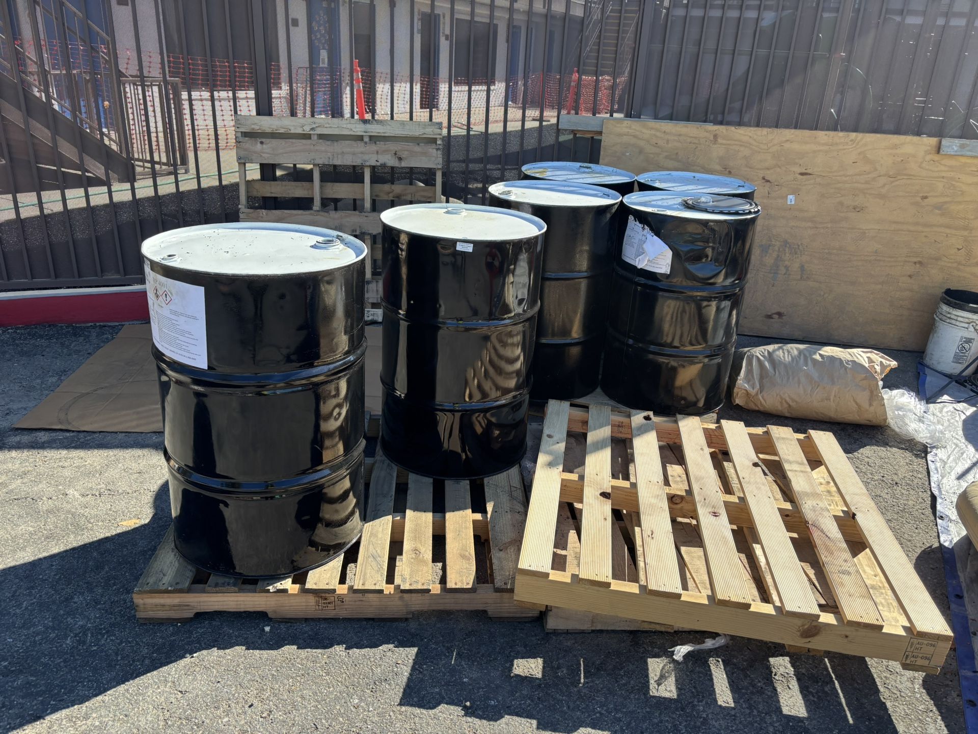 Free Metal Drums And Pallets 