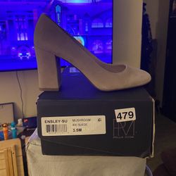 Pelle Moda Suede Heels 5.5