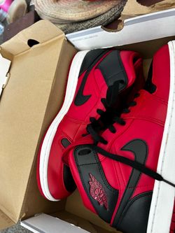 Jordan 1’s size 10