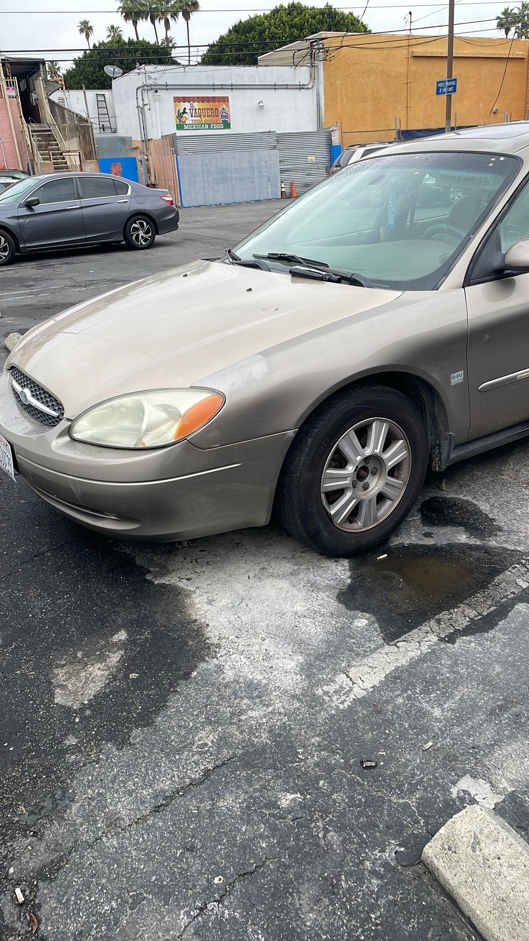 2004 Ford Taurus