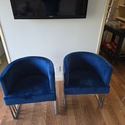 2 Velvet Chairs 