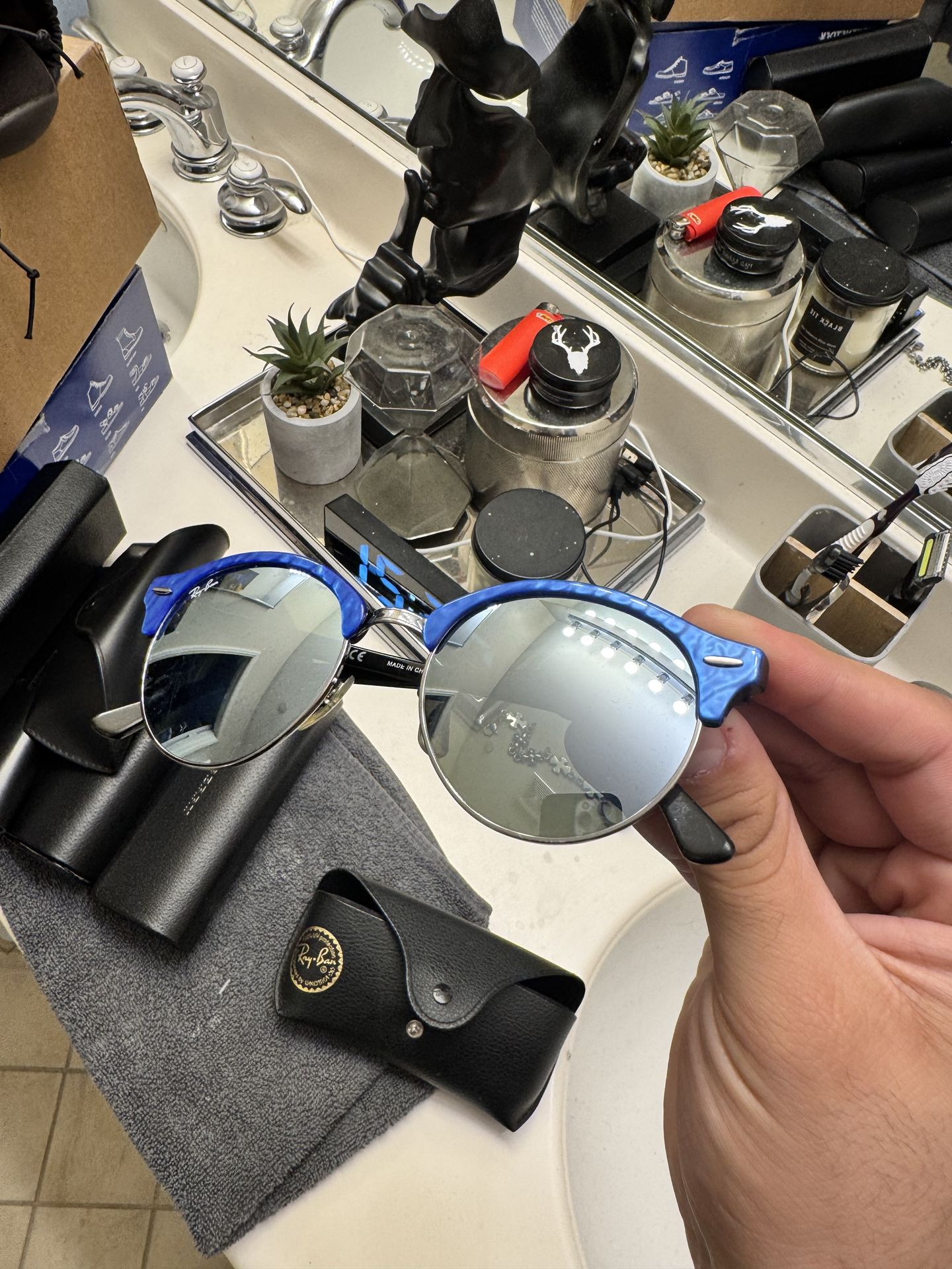 Unisex Ray-Ban’s fairly worn condition no scratches