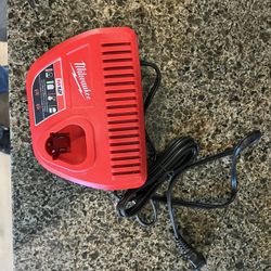 Milwaukee M12 Charger -New
