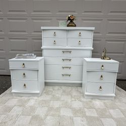 Freshly Refinished MCM Dixie Dresser And 2 Nightstands 