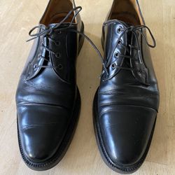 Vintage Gucci lace ups size 9.  Good pre owned condition. 