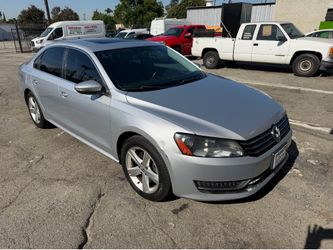 2012 Volkswagen Passat  SE