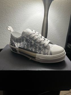Diors B23 lows (Size 42)