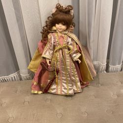 Lady Elaine - 1988 Vintage Doll