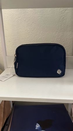 Lululemon Everywhere Belt Bag