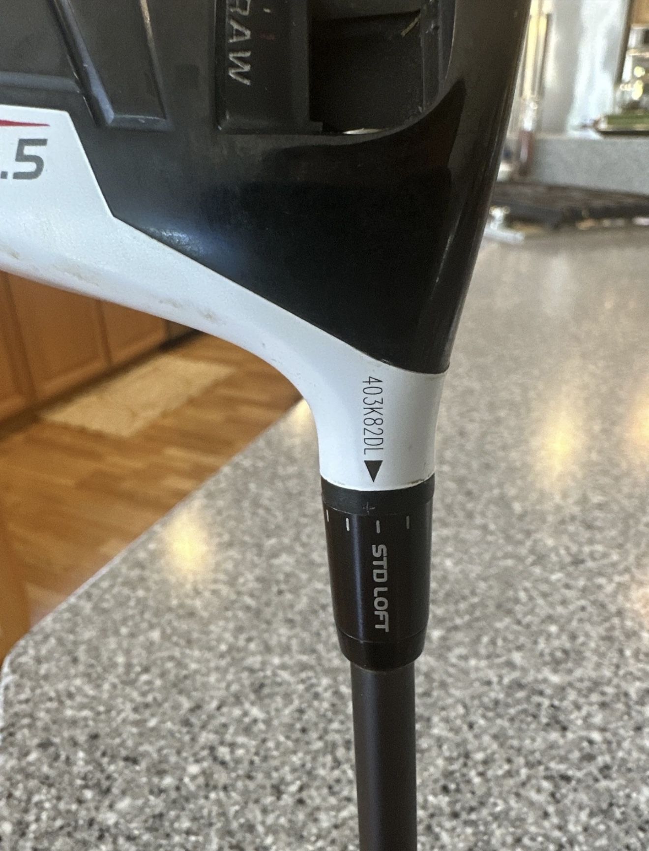 Taylormade R15 Tour Issue Driver 9.5 Degrees UST Mamiya 65 Gram X Stiff Shaft