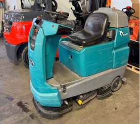 2020 Tenant Floor Scrubber