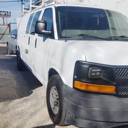 2017 Chevrolet Express 2500