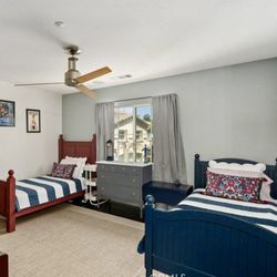 2 Twin Beds With Mattresses