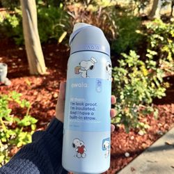 Brand New 32oz Snoopy Owala Bottle