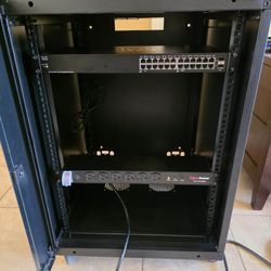 Server Rack 16U - EXCELLENT CONDITION