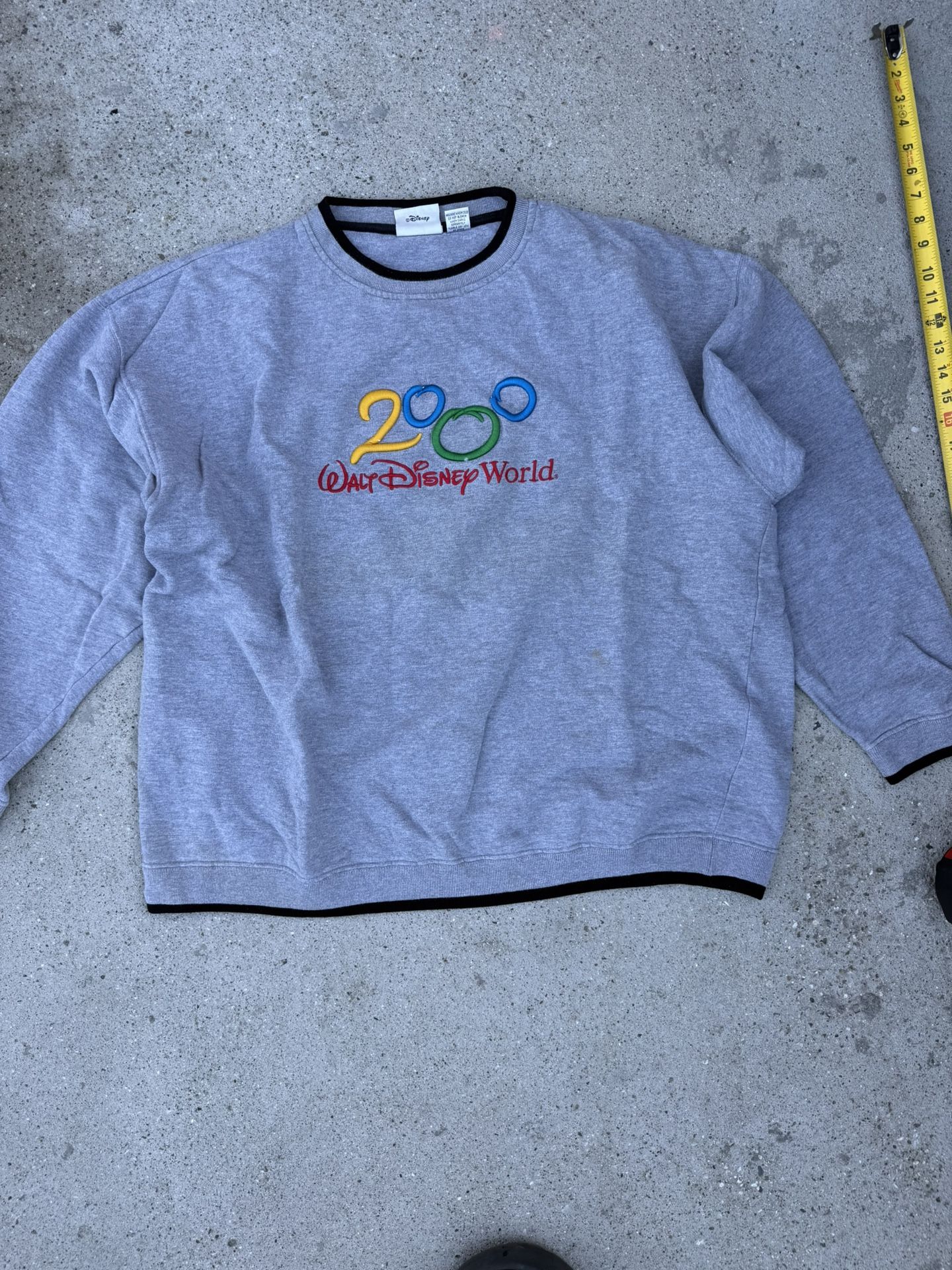 Disney World 2000 crewneck sweatshirt size XXL