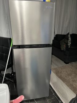 Fridge 8 cu. ft