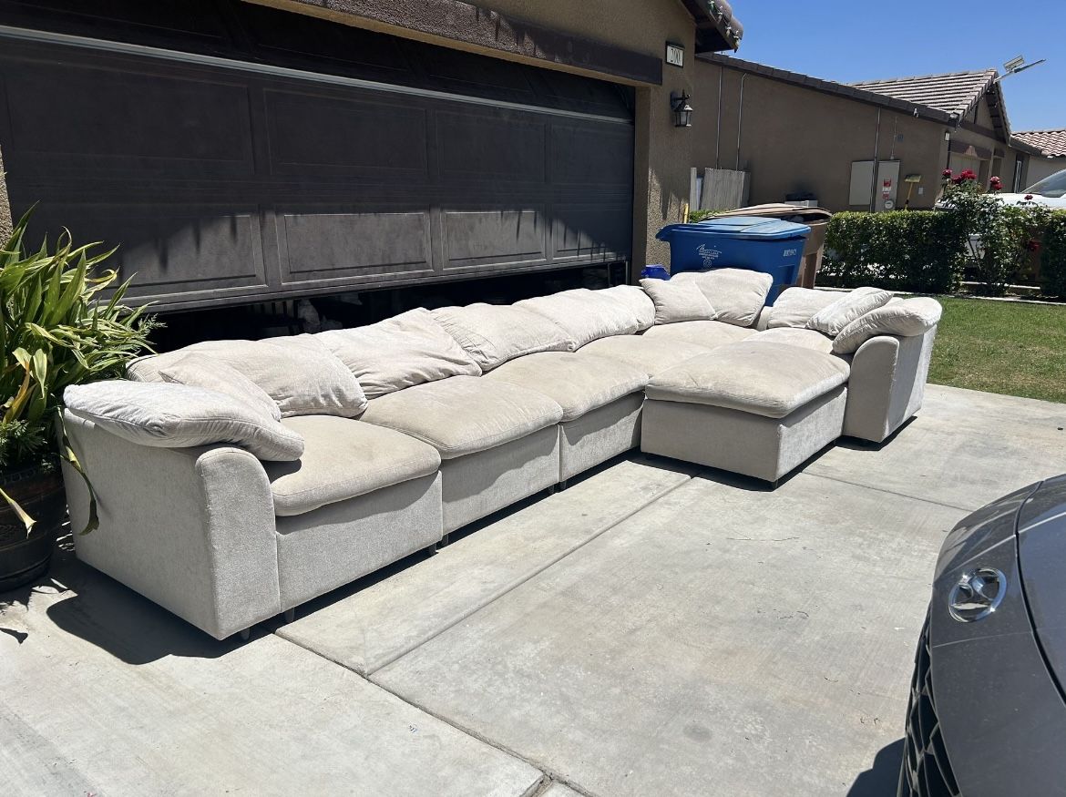 LARGE BEIGE SECTIONAL COUCH