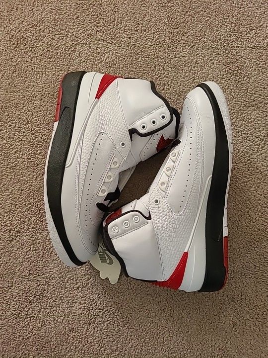 Wmns Air Jordan Retro 2 "Chicago " Size 5 Youth/6.5wmns