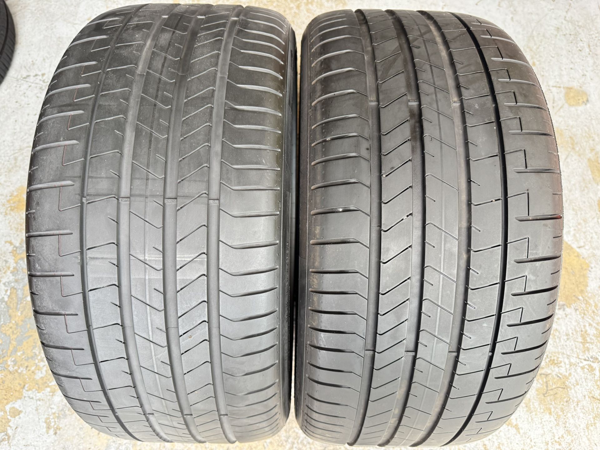 TWO TIRES 285/35/21 Pirelli P Zero PZ4 • Like New With 80% Left Amazing Pair BMW I5 M