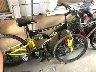 Mongoose XR-15 Bicycle