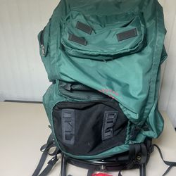 REI Trekker Wonderland External Aluminum Frame Light weight Backpack M/L READ. Used in good condition with a couple of blemishes. One, the front rubbe