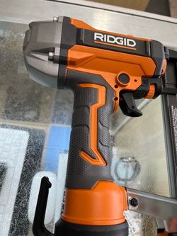 Ridgid R150FSF3 Pneumatic 18-Gauge 1-1/2 in. Finish Stapler    NEW!