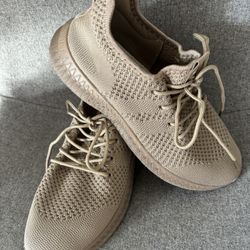 Brown Lightweight Men’s Sneakers Sz 8 