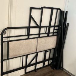Full Size Metal Bed frame 